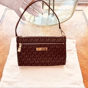 Michael Kors Jet Set Wristlet